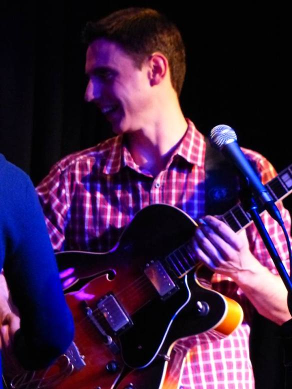 20131112 Recital - Tom happy shot